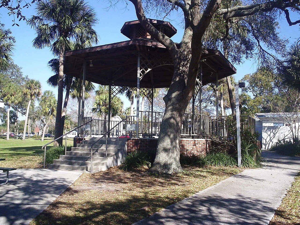 Dunedin, florida marina bandstand01